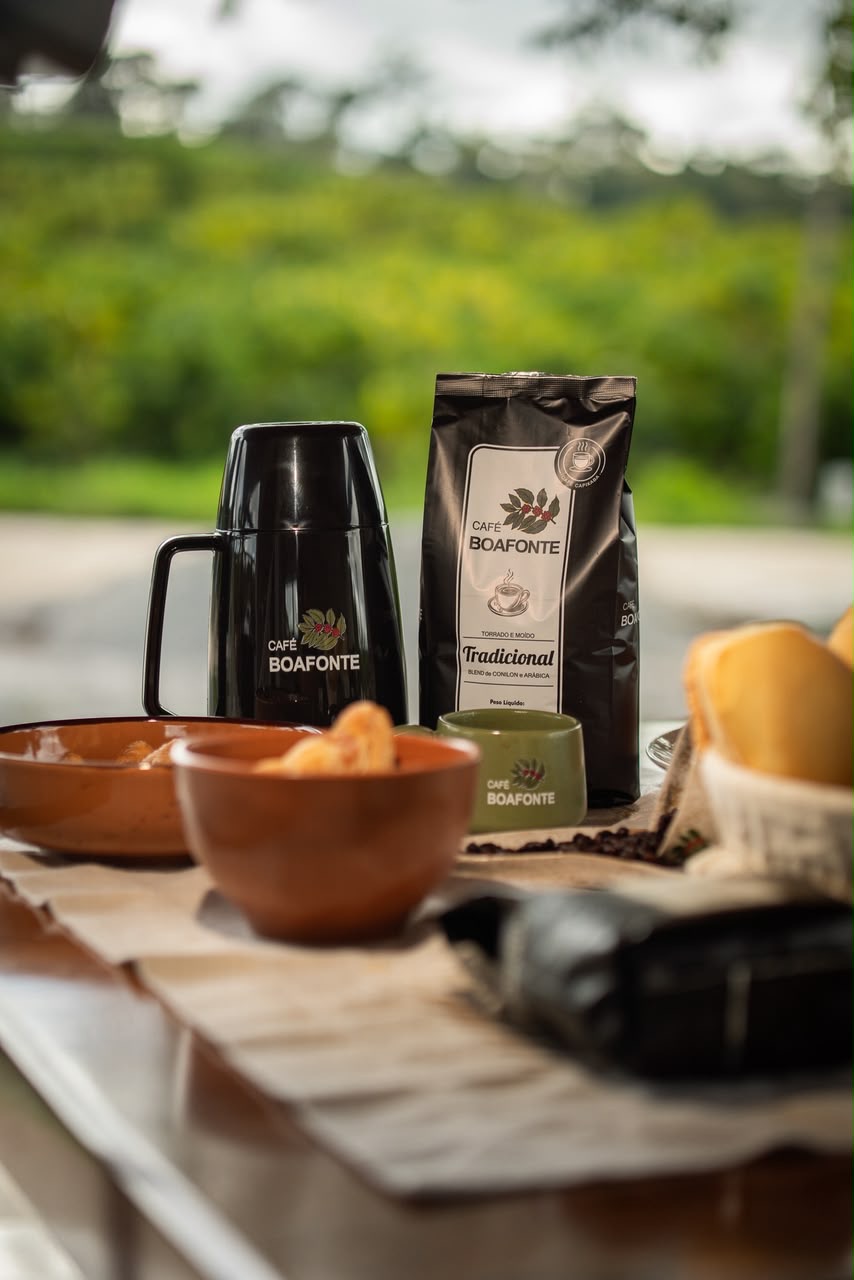 Café da manhã com vista para o verde e Café BoaFonte Tradicional